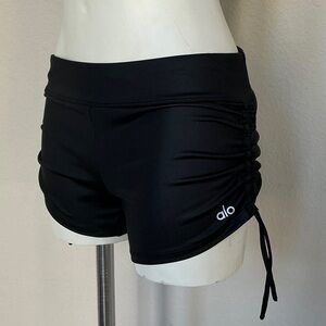 ALO Yoga Black Sweat It Trunk Yoga Shorts